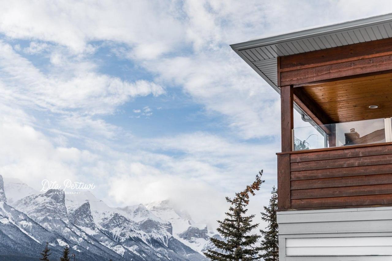 Canadian Rockies Chalets Canmore Exteriör bild